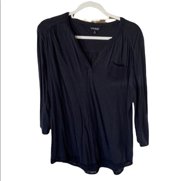 Lucky 🍀 Brand black long sleeve shirt size XL with design on pocket and bottom - Picture 1 of 7